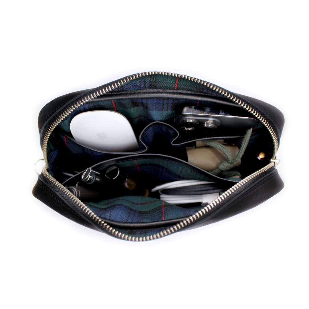 Estuche Organizador Heredero. Cuero Premium Negro, forro interior Verde Escocés.